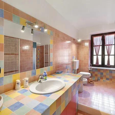 B_b La Rugiada 住宿加早餐酒店 Tigliole